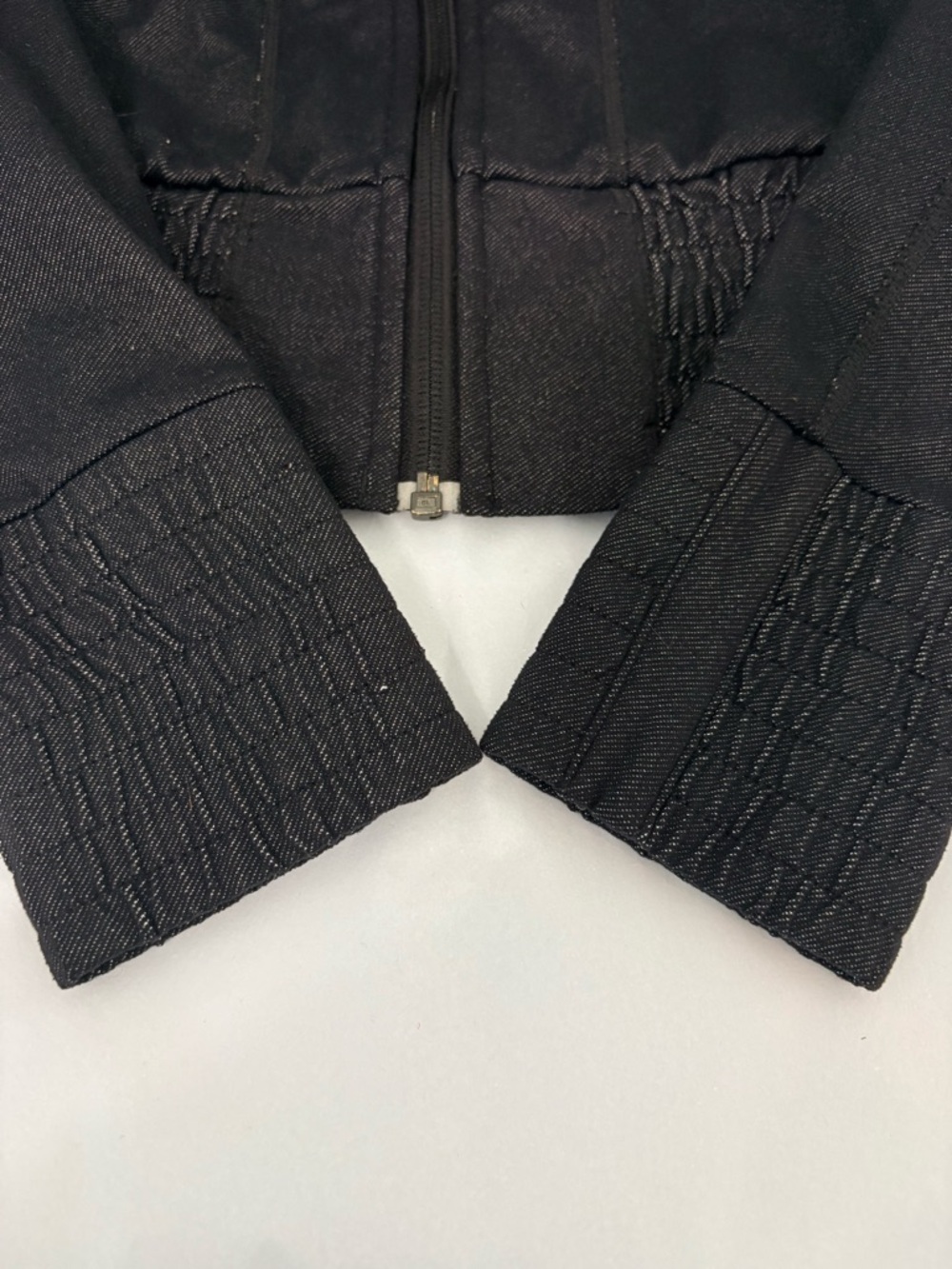 Lululemon Smocked Bomber Jacket Sz 2 Black Denim Slub EUC - Picture 4 of 9